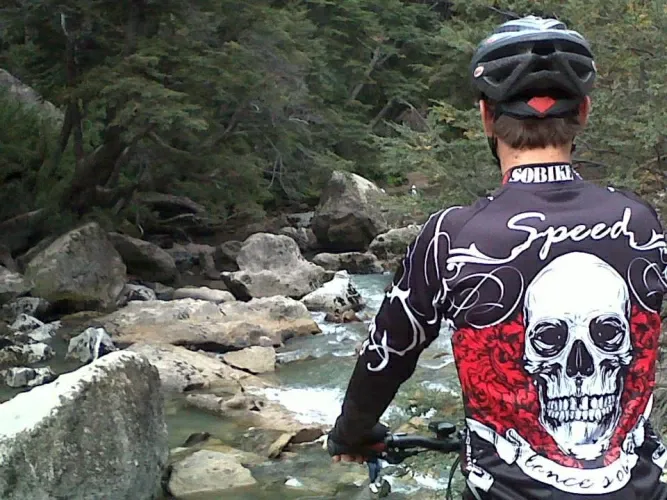 Ruta 40 por lagos en bicicleta desde Bariloche