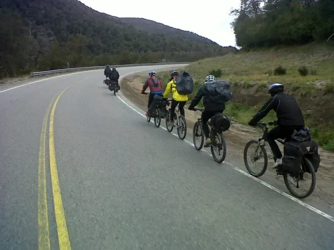 Ruta 40 por lagos en bicicleta desde Bariloche