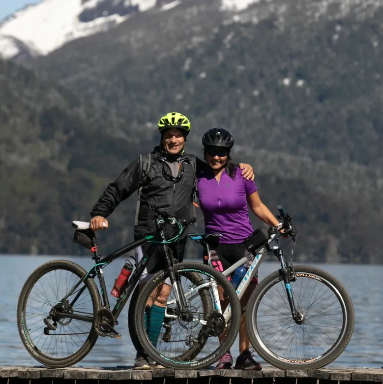 Bicicleta por la Ruta 40 y los Lagos en días