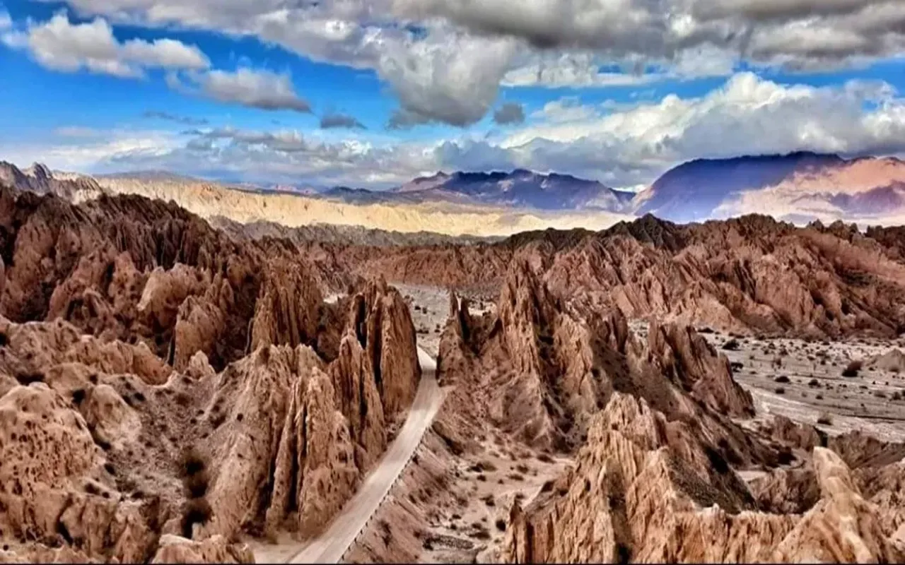 Paisaje de montaña 8