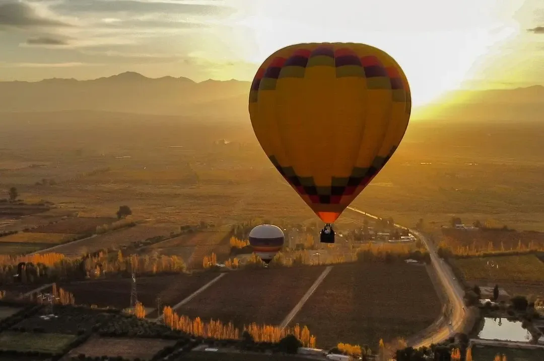 Globo Aerostático y Parasailing