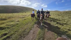 Paseo Ancestral a Caballo  en la Isla de Pascua