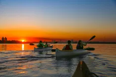 Remando al Atardecer en el Río Paraguay